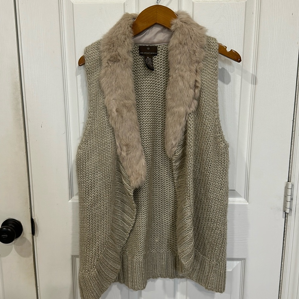 Fenn Weight Manson seater vest with fur trim. Elegant, classic piece.